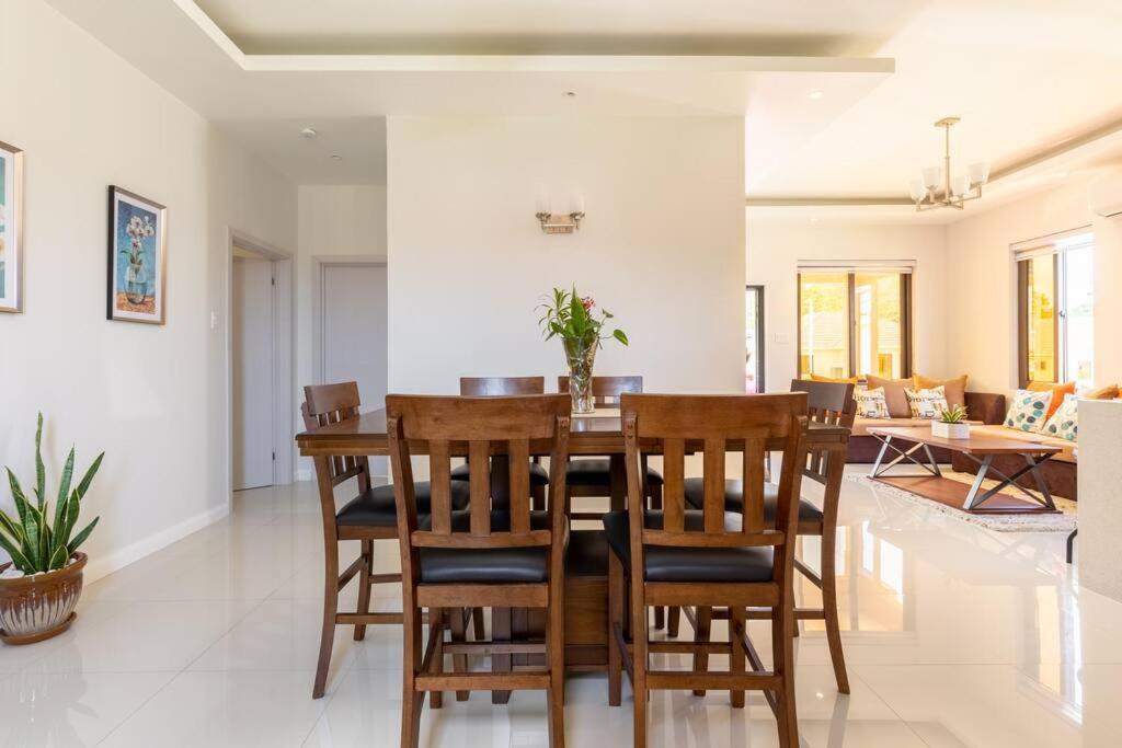 Sun Shine Luxury Villas 2 Bedroom Pool & Gym Ocho Rios St Ann Екстер'єр фото
